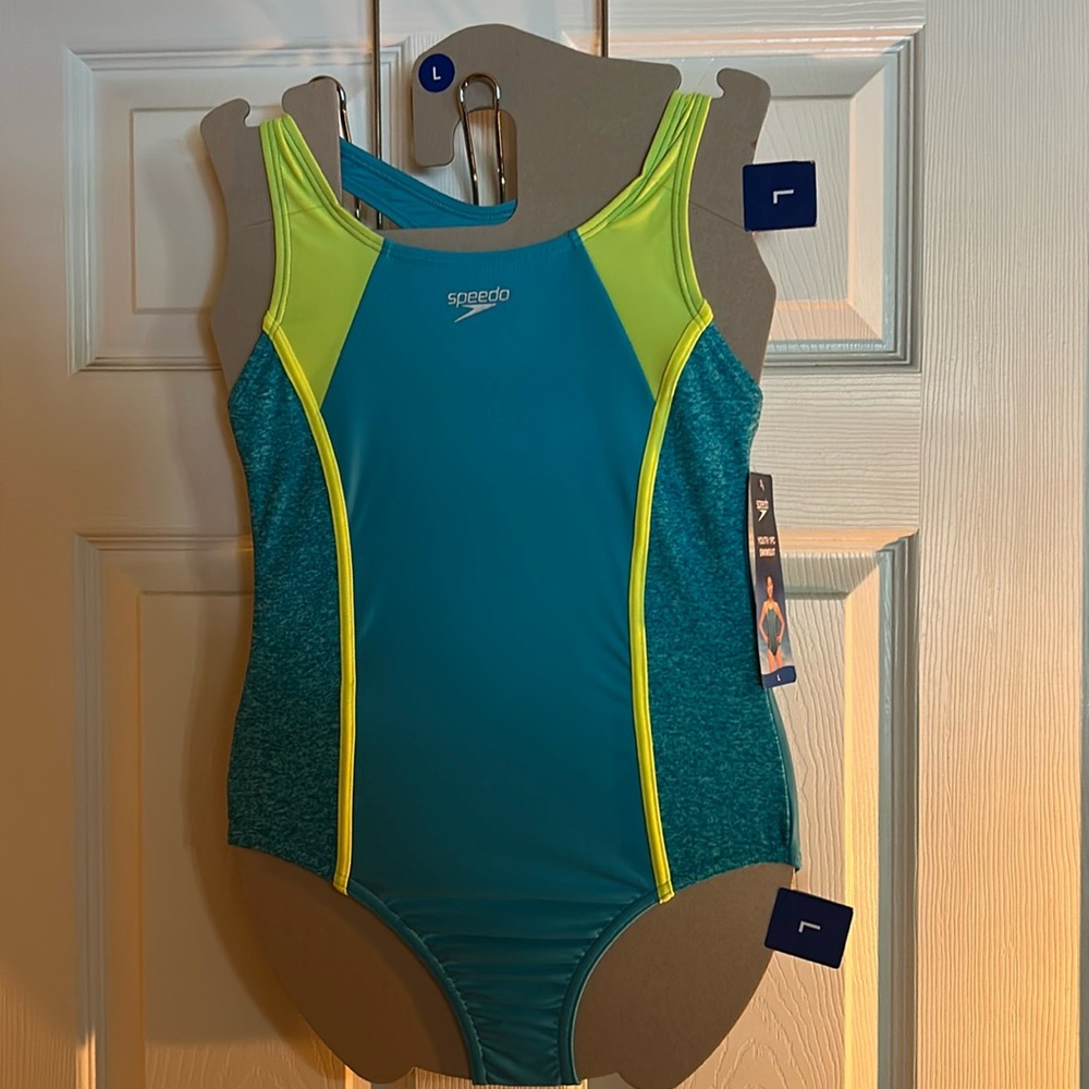 SPEEDO YOUTH 1 PIECE SWIMSUIT BRAND NEW WITH TAGS